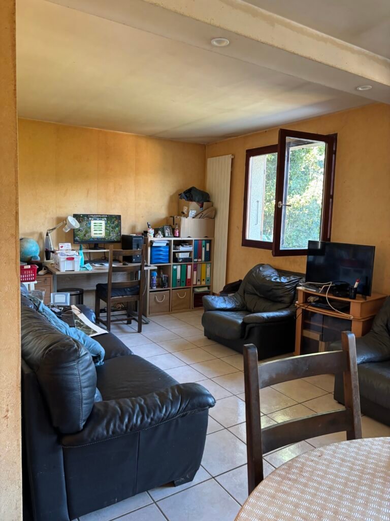 Logement avec syndrome de Diogène à Valence après nettoyage et débarras