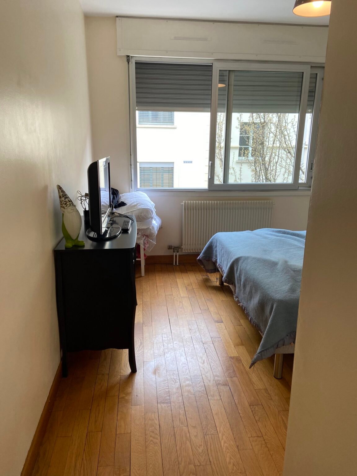 Chambre propre après nettoyage de fin de location